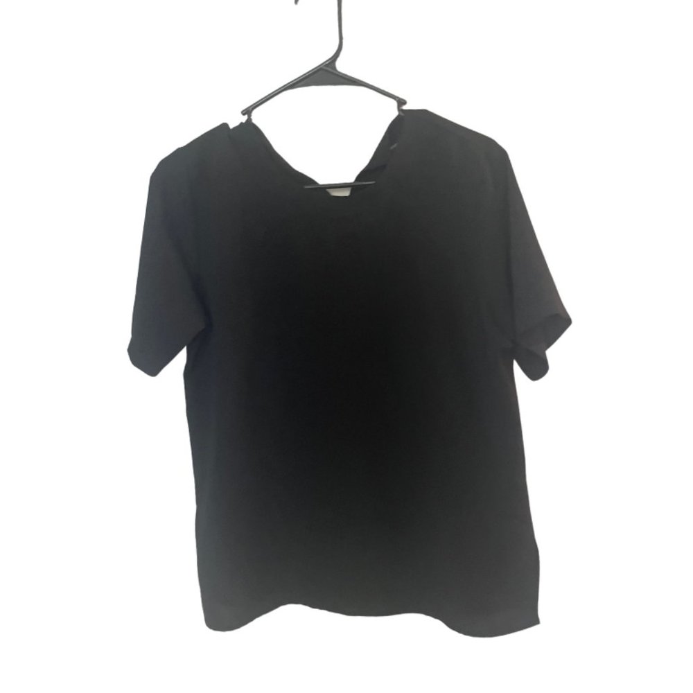 Forever 21 Size Medium V Neck Short Sleeve Top Black